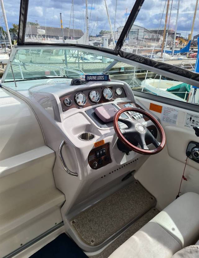 Chaparral 250 Signature - Volvo Penta 5.7L GXI/Udstyr