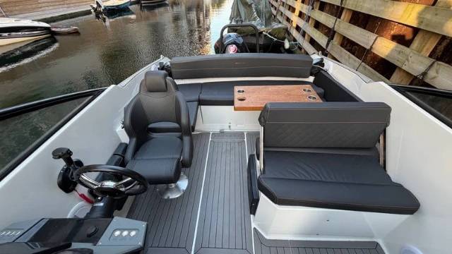 Coaster 600 BR - 150 HK Mercury XS Pro/Udstyr