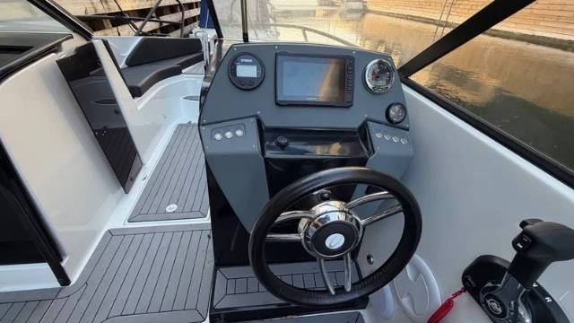 Coaster 600 BR - 150 HK Mercury XS Pro/Udstyr