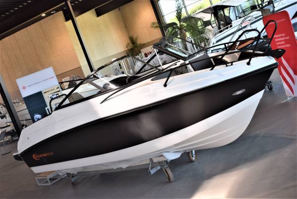 Coaster 600 BR CARBON EDT - 150 HK Yamaha / Masser af udstyr