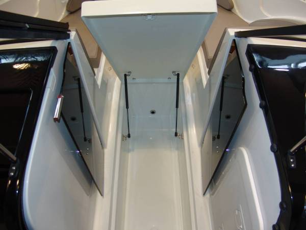 Coaster 600 BR m/100 HK Yamaha og udstyr