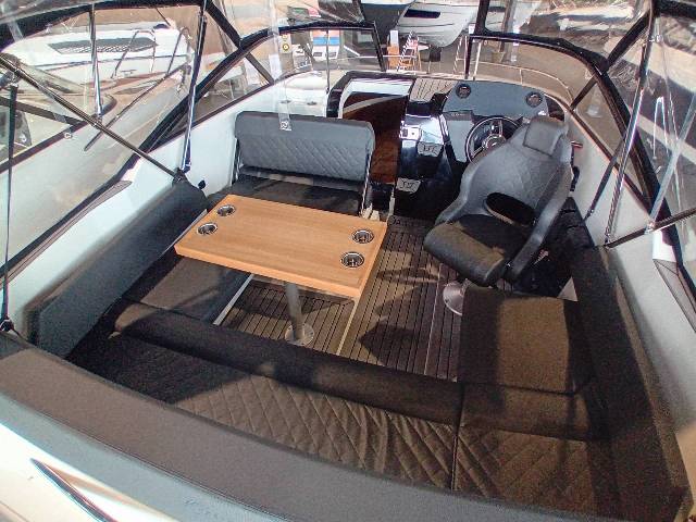 Coaster 600 DC - 100 HK Yamaha/udstyr