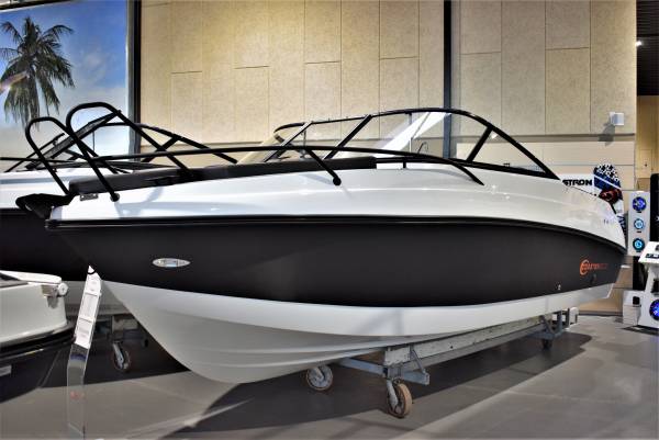 Coaster 600 DC m/150 HK Yamaha og udstyr - let brugt