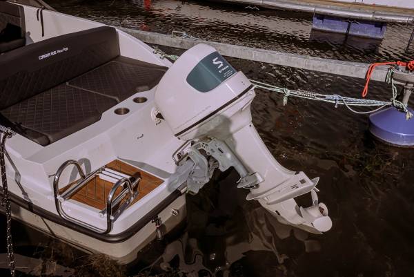 Corsiva 505 New Age - 25 HK Yamaha/Udstyr