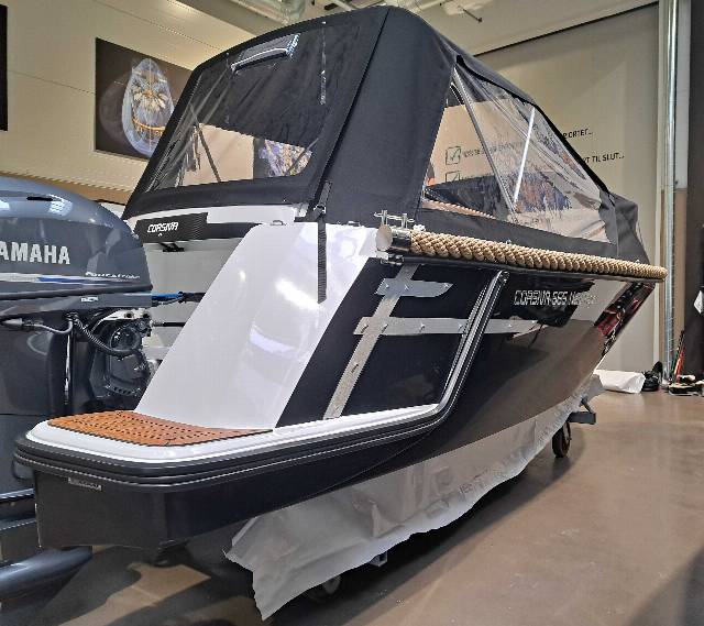 Corsiva 565 New Age - 25 HK Yamaha/Udstyr