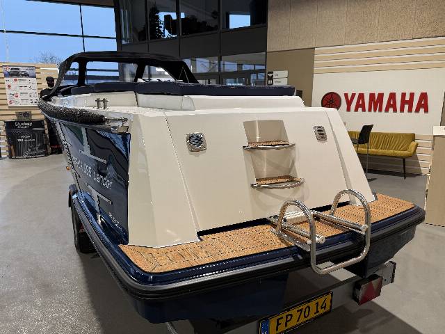 Corsiva 595 Tender - 40 HK Yamaha/Udstyr