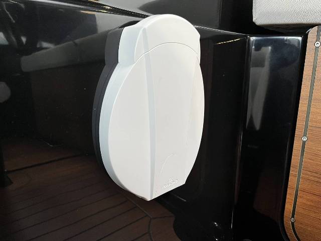 Corsiva 625 Tender 25 HK Yamaha/Udstyr