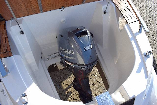 Corsiva 625 Tender 30 HK/Loadet med udstyr!