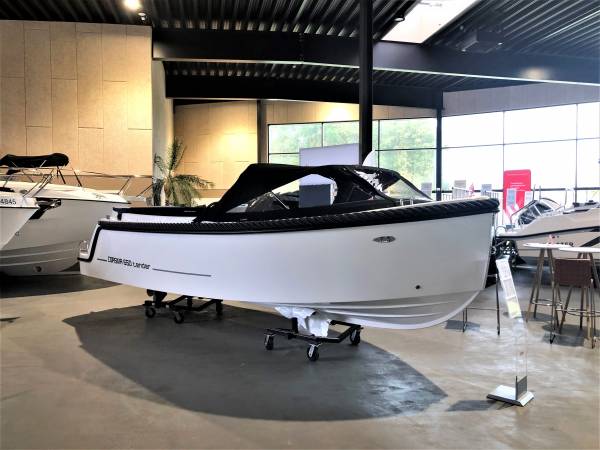 Corsiva 650 Tender - 60 HK Let Brugt