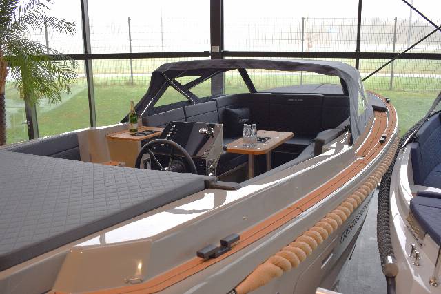 Corsiva 800 Tender - 40 HK Yamaha/Udstyr