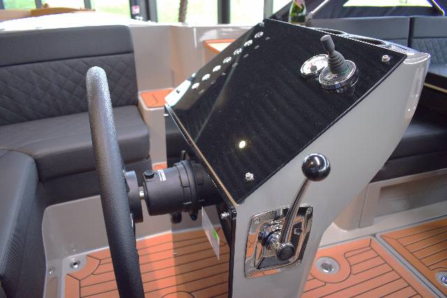 Corsiva 800 Tender - 40 HK Yamaha/Udstyr