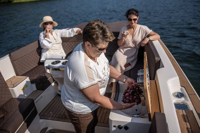 Corsiva 800 Tender - 40 HK Yamaha/Udstyr