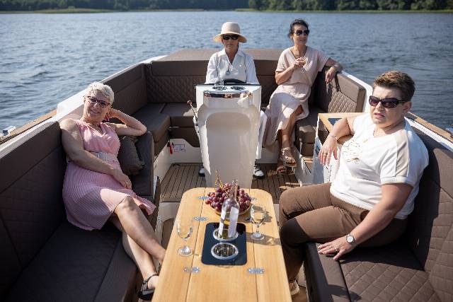 Corsiva 800 Tender - 40 HK Yamaha/Udstyr