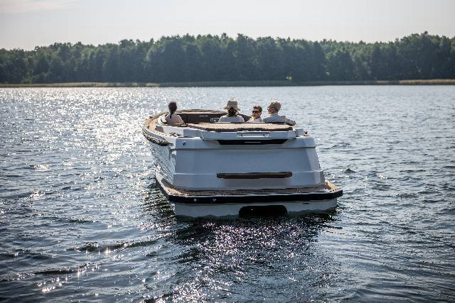 Corsiva 800 Tender - 40 HK Yamaha/Udstyr