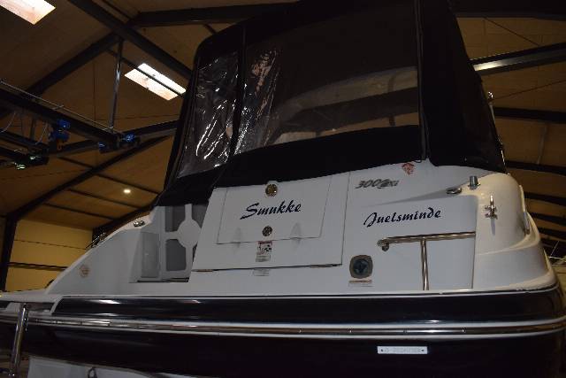 Cruiser Yachts 300 Express - Twin Volvo Penta D3/Udstyr - DIESEL