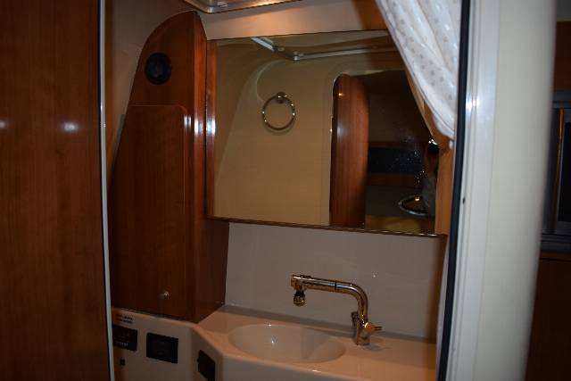 Cruiser Yachts 300 Express - Twin Volvo Penta D3/Udstyr - DIESEL