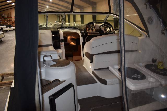 Cruiser Yachts 300 Express - Twin Volvo Penta D3/Udstyr - DIESEL
