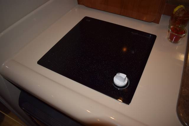 Cruiser Yachts 300 Express - Twin Volvo Penta D3/Udstyr - DIESEL