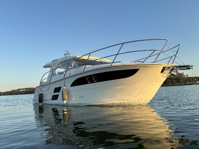 Marex 310 Suncruiser - 300 HK Diesel/Udstyr