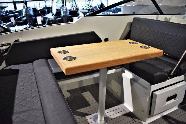 Coaster 600 DC - Yamaha F150 HK/Udstyr