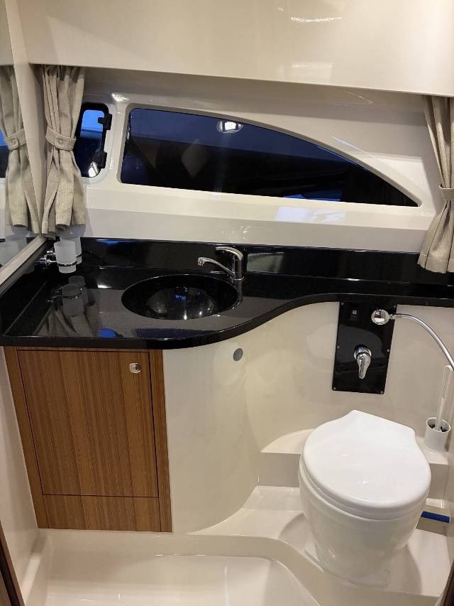 Marex 310 Suncruiser - 300 HK Diesel/Udstyr