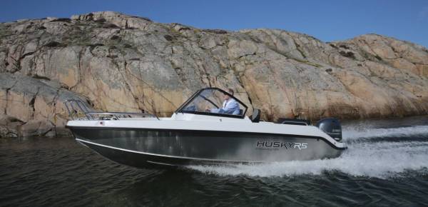 Finnmaster Husky R5 - Yamaha 100 HK/Udstyr