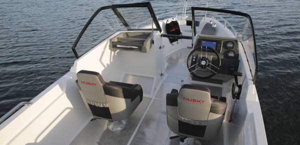 Finnmaster Husky R5 - Yamaha 70 HK/Udstyr