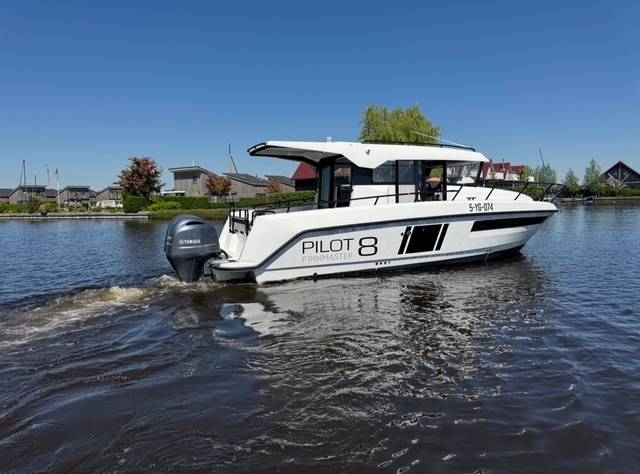 Finnmaster Pilot 8 - 2 X F200 Yamaha/Udstyr