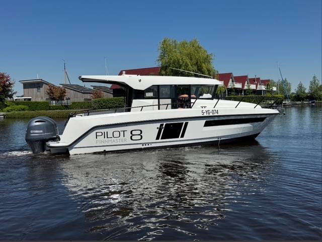 Finnmaster Pilot 8 - 2 X F200 Yamaha/Udstyr