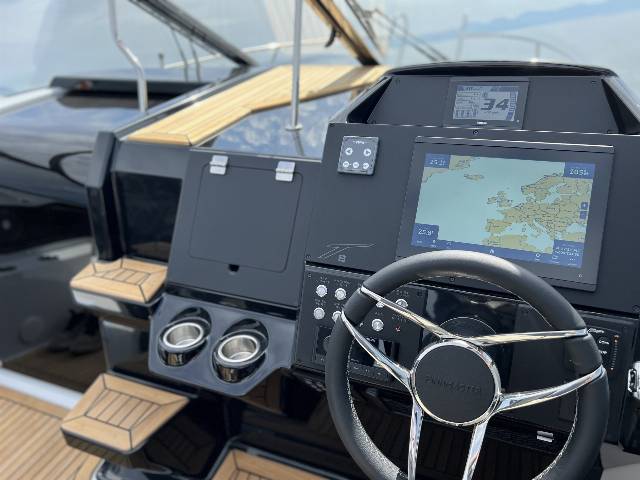 Finnmaster T8 - Yamaha 300 HK/Udstyr