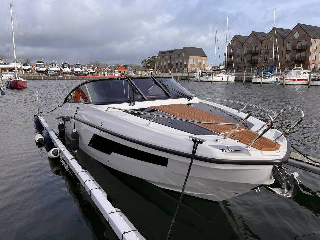 Finnmaster T8 - Yamaha 300 HK/Udstyr