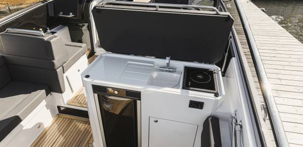 Finnmaster T9 - 2 X F300 Yamaha/Udstyr
