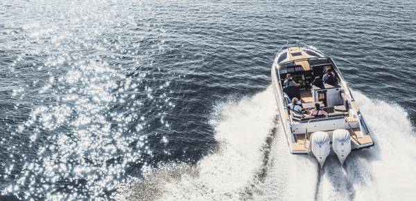 Finnmaster T9 - 2 X F300 Yamaha/Udstyr