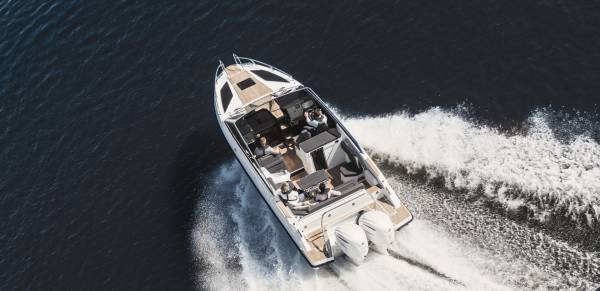 Finnmaster T9 - 2 X F300 Yamaha/Udstyr