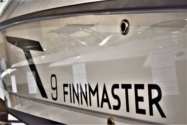 Finnmaster T9 - 2 X F300 Yamaha/Udstyr