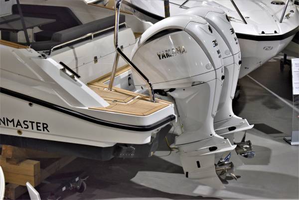 Finnmaster T9 - 2 X F300 Yamaha/Udstyr