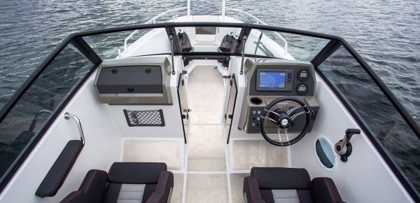 Finnmaster Husky R6 - Yamaha 150 HK/Udstyr