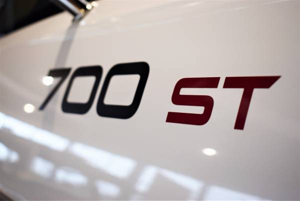 Flipper 700ST m/Yamaha F225 V6 og udstyr