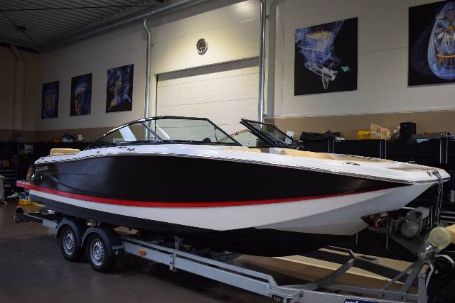 Four Winns 222 SL - Volvo Penta 5.7L 320 HK/Udstyr
