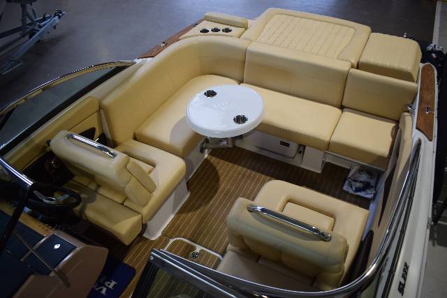 Four Winns 222 SL - Volvo Penta 5.7L 320 HK/Udstyr
