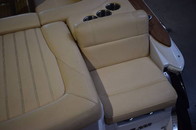 Four Winns 222 SL - Volvo Penta 5.7L 320 HK/Udstyr