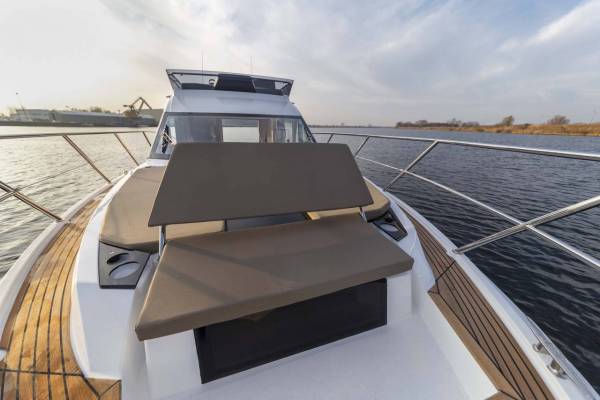 Galeon 360 FLY