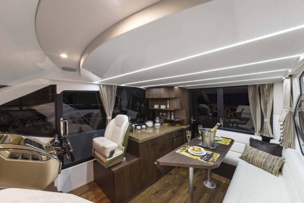 Galeon 360 FLY