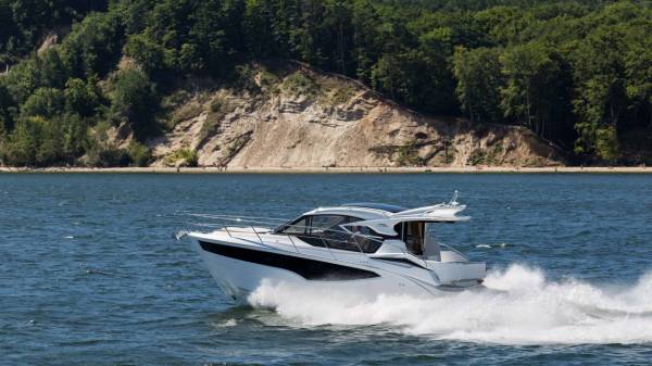 Galeon 370 HTC