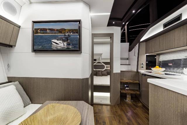 Galeon 425 HTS