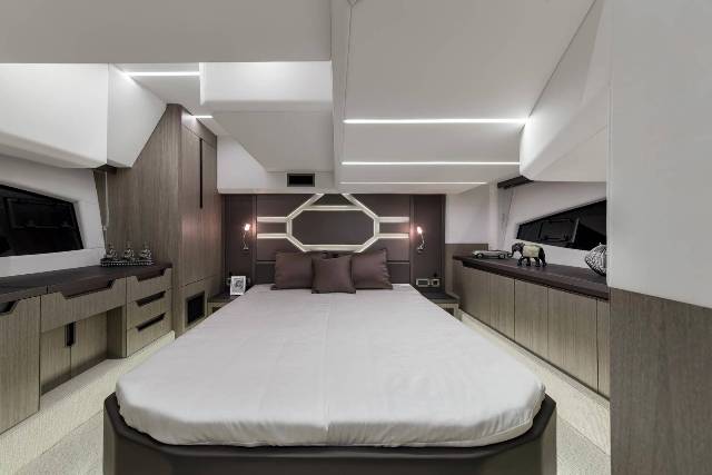 Galeon 425 HTS