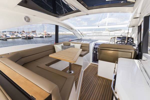 Galeon 485 HTS