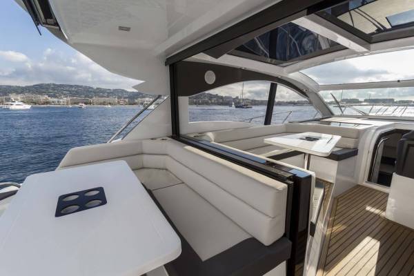 Galeon 485 HTS