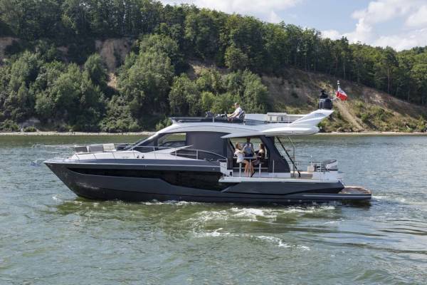 Galeon 500 FLY