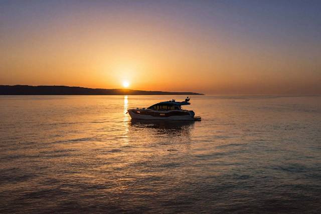 Galeon 570 SKY